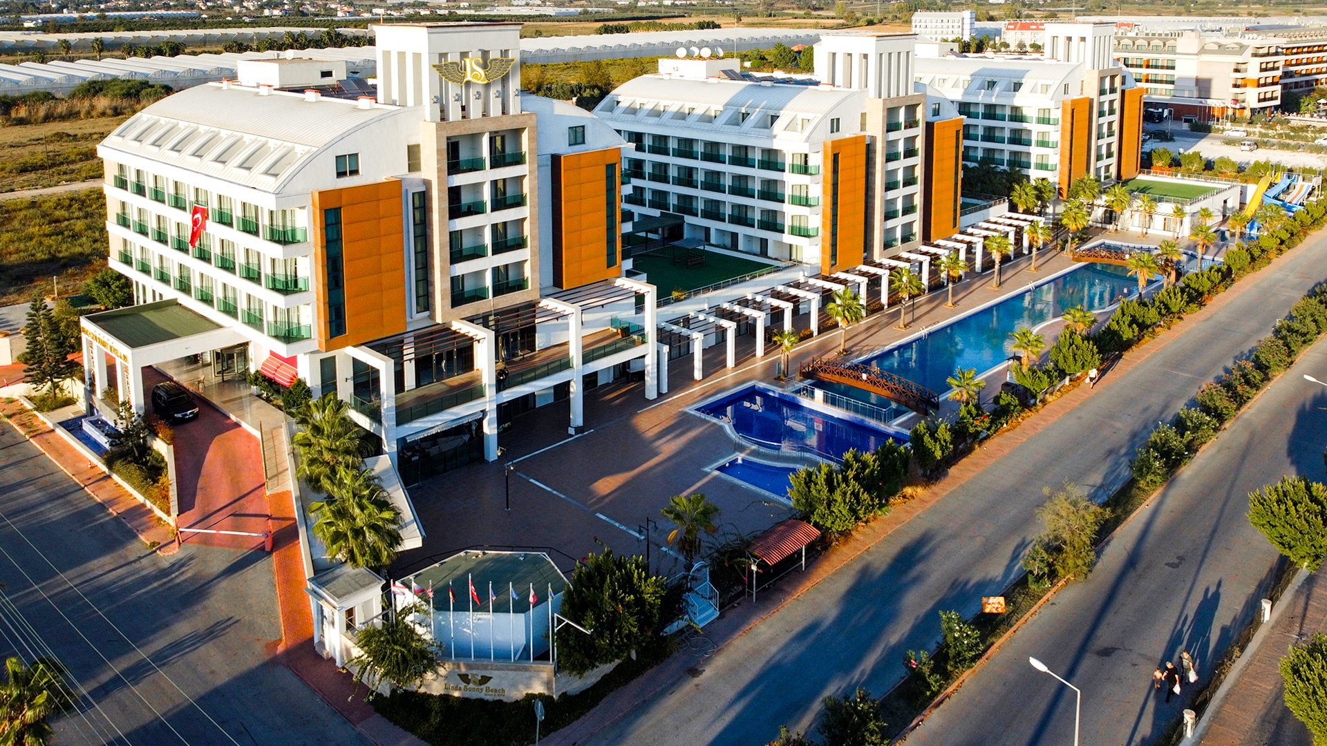 Недельный отдых в 5* отеле Linda Sunny Beach за 2 429 zł