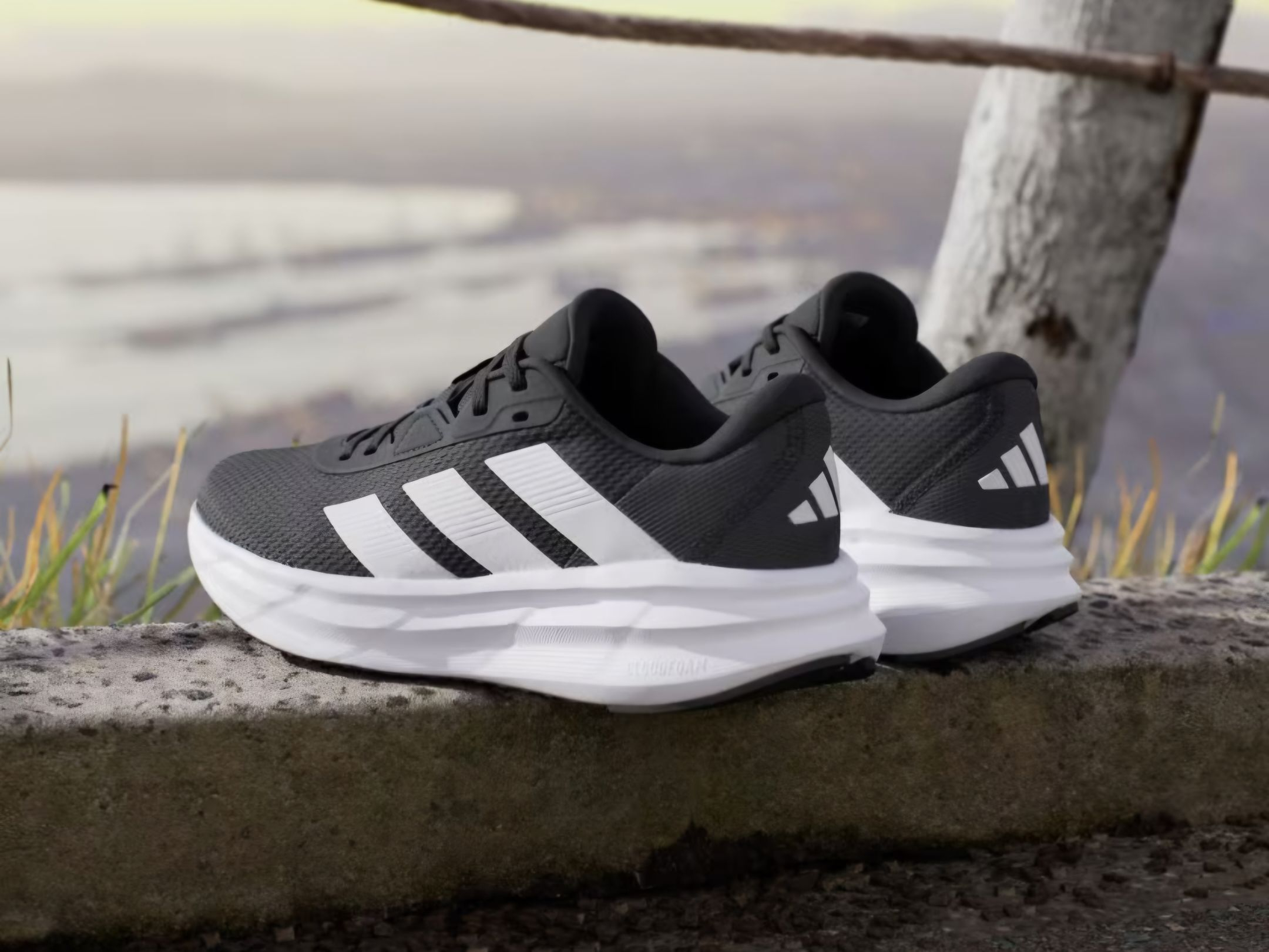 Кросівки Adidas Galaxy 7 за 138,32 zł в Amazon