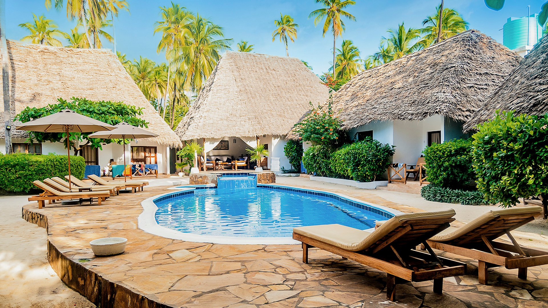 Experience Zanzibar: 1 Week at Sea View Lodge for 3,629 zł