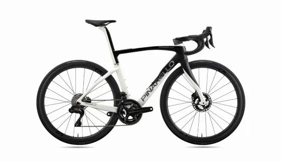 Pinarello F Series F9 Now 26,190.64 zł — Save 45% at SPORTISSIMO
