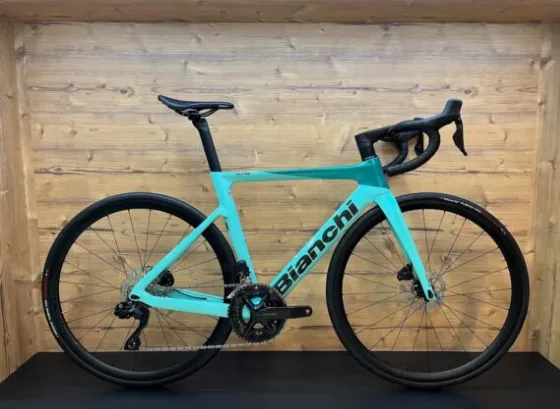 Скидка 39% на Bianchi Oltre Race 105 Di2 — всего 10 999 zł