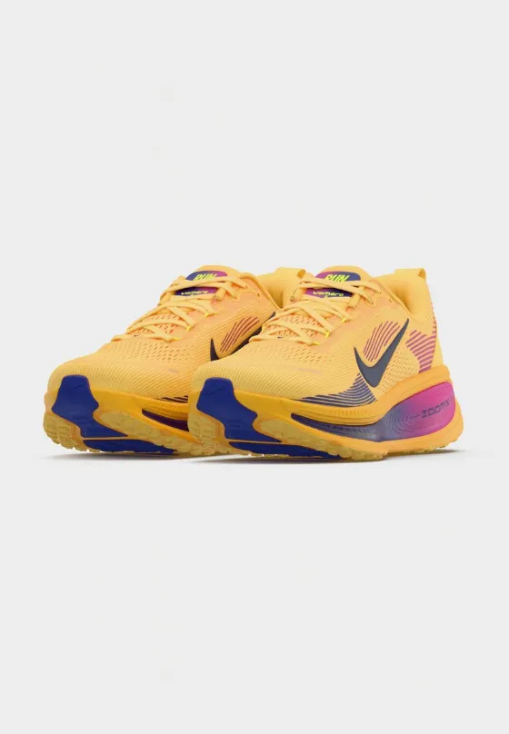 Nike Vomero Running Shoes for Unisex at 54% Off — 308.90 zł