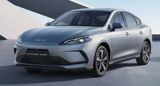 BYD SEAL 5 DM-i за 104 600 zł — Скидка 19% на электромобиль