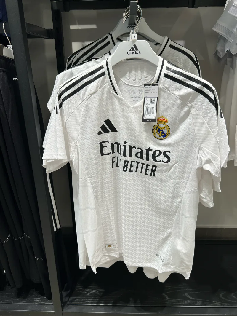 Кофта Real Madrid Authentic по цене 169 zł — Скидка 76%