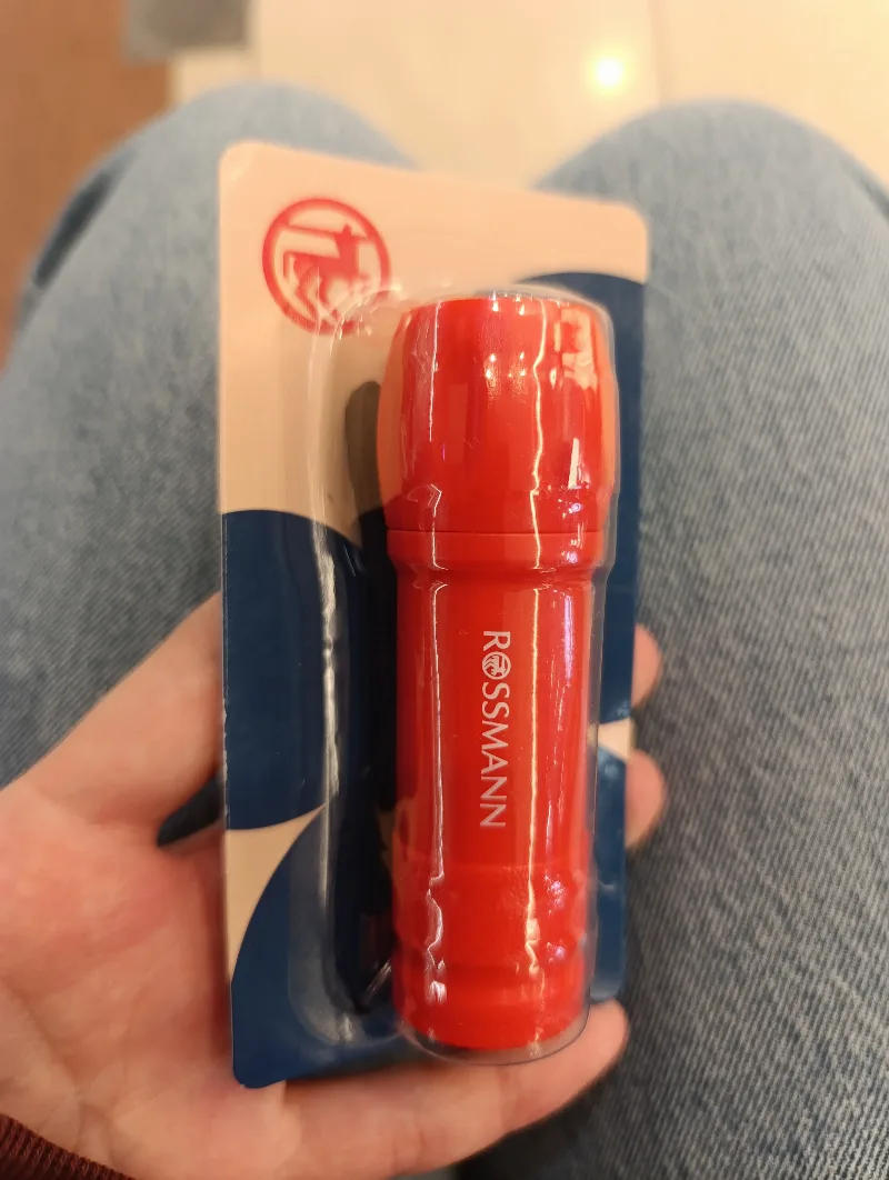 Бесплатный фонарик в Rossmann для владельцев карты клиента